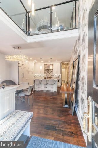 2109 Locust St, Philadelphia, PA 19103-4802