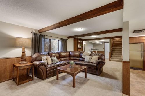 2073 Jade Ln, Saint Paul MN  55122-2862 exterior