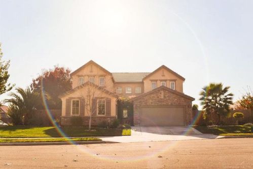 3509 Cecil Ct, Visalia, CA 93291-9755