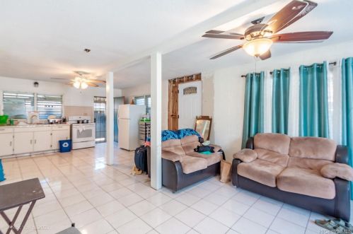 1607 Machado St, Honolulu HI  96819-3728 exterior