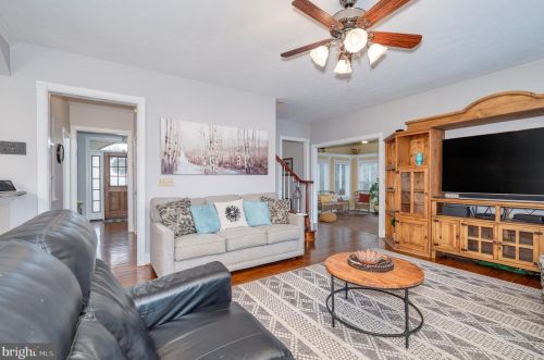 874 Pheasant Hill Rd, Summit Point WV  25446-3634 exterior