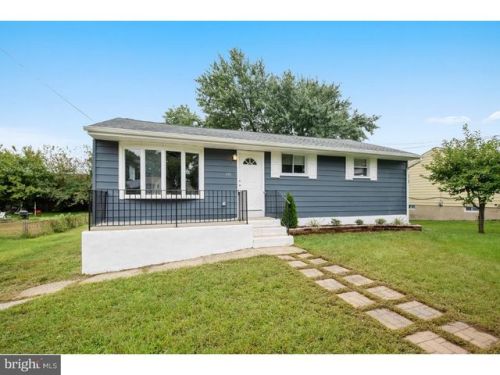 410 Veterans Dr, Palmyra, NJ 08065-2326