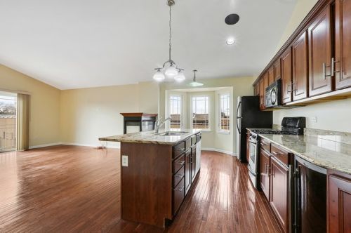 15505 Cicero Ave, Oak Forest, IL 60452-3760