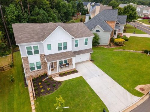 105 Greenbrier Way, Holly Springs GA  30114-5743 exterior