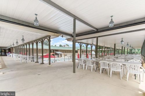 15100 Interlachen Dr, Silver Spring MD 20906-5611 exterior