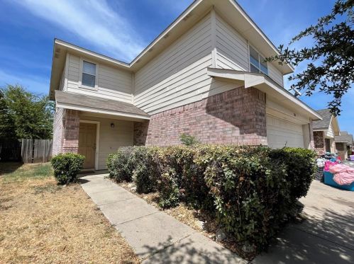 5844 Parkview Hills Ln, Fort Worth TX  76179-3797 exterior