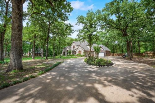 231 Turtle Creek Dr, Sulphur Springs, TX 75482-3678
