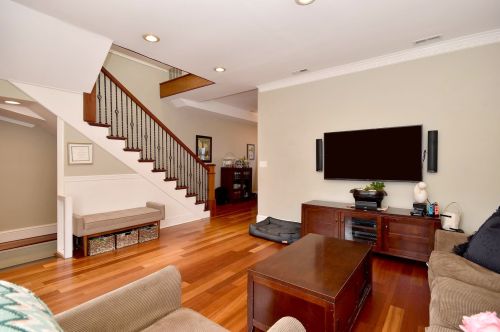 1910 Wellington Ave, Chicago IL  60657-4030 exterior