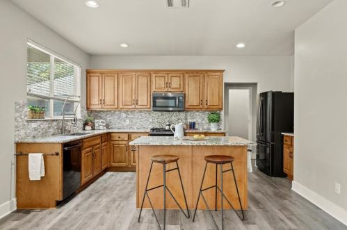 13616 Field Stream Ln, Webberville, TX 78653-3775