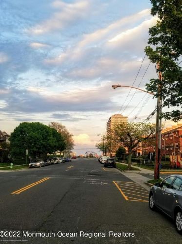 402 4th Ave, Tinton Falls NJ 07712-6008 exterior