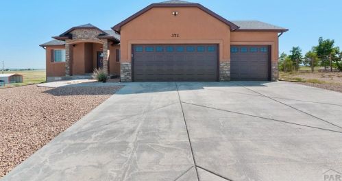 371 Desert Cove Dr, Pueblo CO  81007-2500 exterior