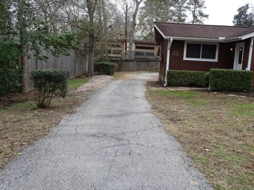 160 Custers Ct, Conroe TX  77304-7200 exterior