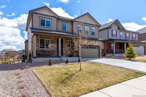 7370 Old Hammer Way, Aurora CO  80016-6115 exterior