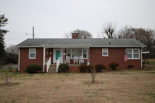 766 Broad St, Shelby, NC 28152-6514