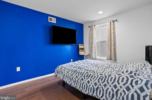 1648 4 St, Philadelphia PA 19148-1802 exterior