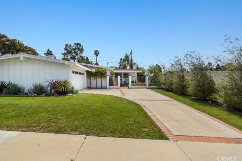 27150 Whitestone Rd, Palos Verdes Estates, CA 90275-2128