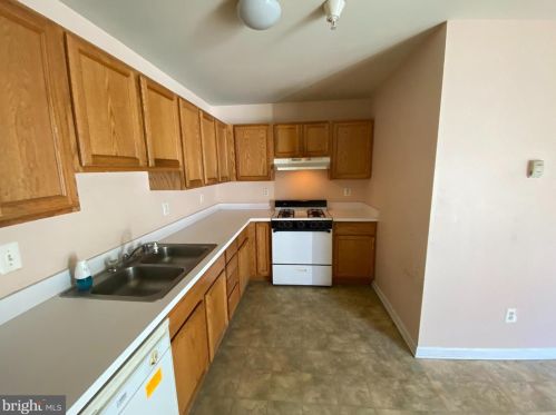 271 Center Deen Ave, Aberdeen MD  21001-2040 exterior