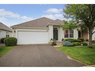 2042 Clover Ct, Chanhassen, MN 55317-8351