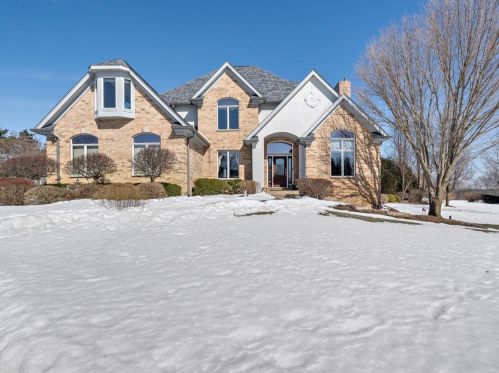 615 Birch Hollow Dr, Antioch, IL 60002-9371