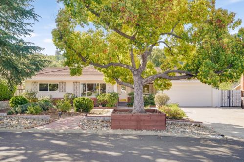 120 Belhaven Dr, Los Gatos, CA 95032-5109