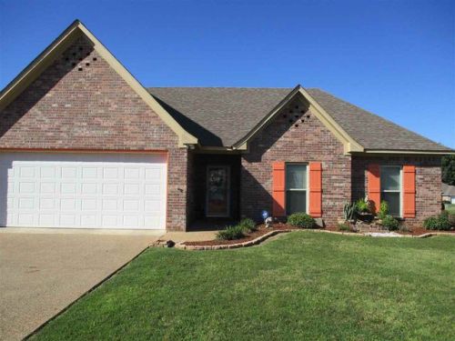110 Woodridge Dr, Flora, MS 39071-9699