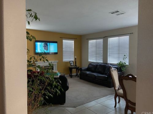 582 Glory St, San Jacinto, CA 92583-4448