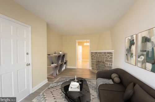 1649 Hunting Park Ave, Philadelphia PA 19140-2826 exterior