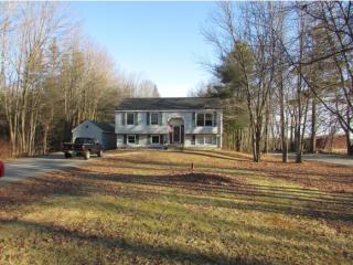 982 Salmon Falls Rd, Rochester, NH 03868-5705