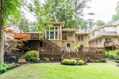 711 Longwood Dr, Atlanta, GA 30305-3905