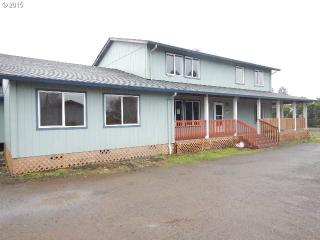 32400 Bush Garden Dr, Harrisburg, OR 97446-9787