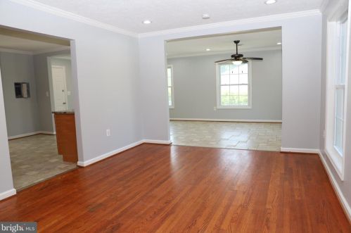 216 Sandpiper Ln, Shepherdstown, WV 25443-4518