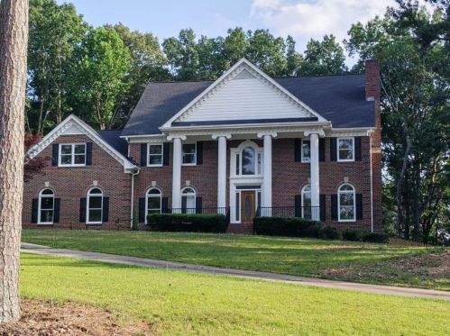 1889 Gate Dr, Stone Mountain, GA 30087-1912