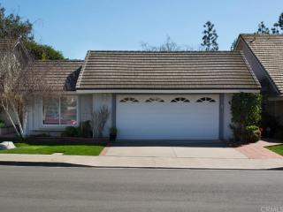 6 Badger Pass, Irvine, CA 92604-2816