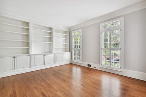 1011 Byrnwyck Rd, Atlanta GA  30319-1665 exterior