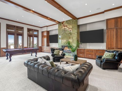 4750 Gresham Dr, Folsom CA  95762-7700 exterior