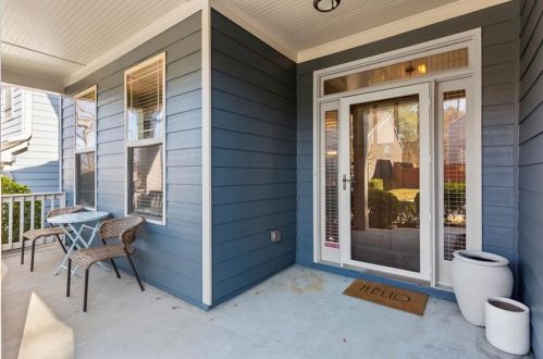 2077 Hatteras Way, Atlanta GA  30318-1085 exterior