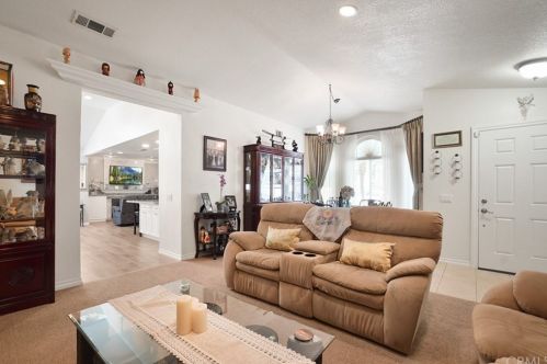 260 Brookside Ct, Anaheim CA  92808-1204 exterior