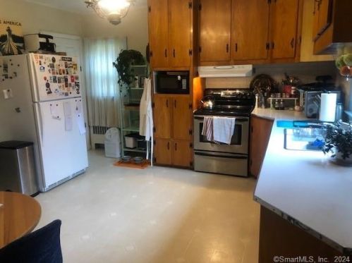 151 Valley Rd, Killingly CT  06239-1530 exterior