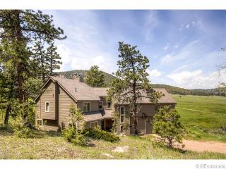 6331 Bluebell Ln, Lakewood, CO 80439