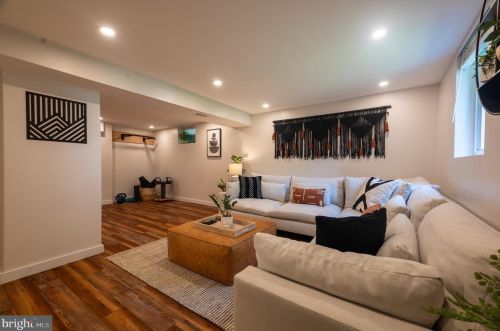 9907 Markham St, Silver Spring MD 20901-2233 exterior