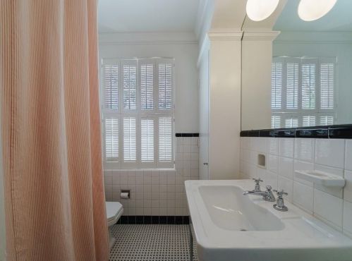 3180 Arden Rd, Atlanta GA  30305-1912 exterior