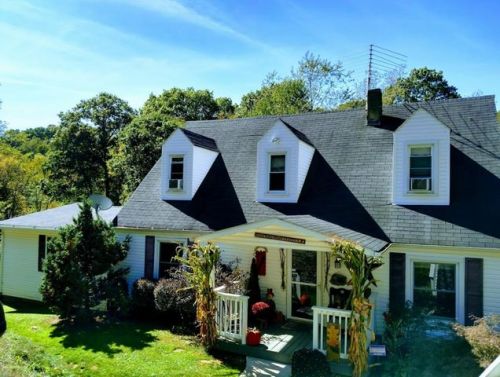 595 Middle Run Rd, Chester, WV 26034-1893