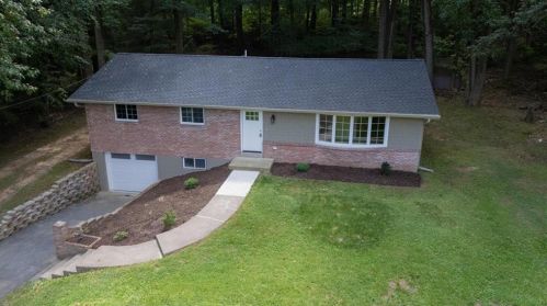 2306 Rock Rd, Allentown, PA 18103-7700