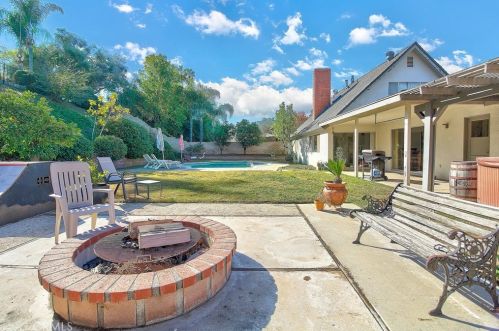 5910 Intervale Dr, Riverside CA  92506-4049 exterior