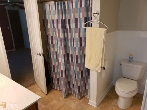 125 Bent Arrow Dr, Stockbridge GA  30281-4864 exterior