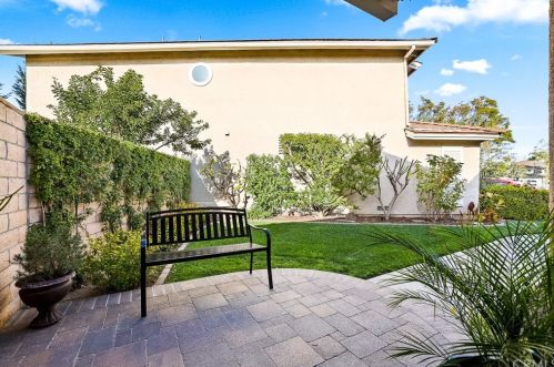 8 Campanero, Irvine CA  92620-1821 exterior