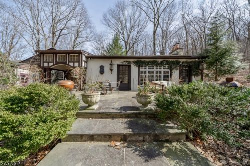 1 Mount Pleasant Rd, Dover, NJ 07869-4831