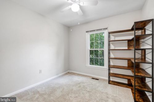 7218 Gentian Ct, Springfield VA  22152-3847 exterior