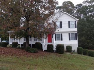 9652 Cobble Creek Dr, Douglasville, GA 30135-2495