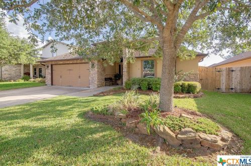 218 Tuscany Dr, Victoria, TX 77904-5229
